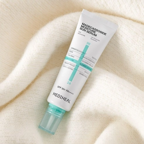 Увлажняющая солнцезащитная сыворотка Mediheal Madecassoside SPF 50+ PA++++