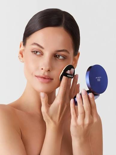 Тональный крем-кушон CUSKIN Clean-Up Skinfit Cushion Pact SPF 50 PA++++ Тон 19