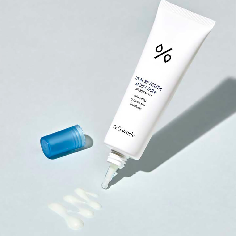 Солнцезащитный крем с гиалуроновой кислотой Dr.Ceuracle Hyal Reyouth Moist Sun SPF50+ PA++++