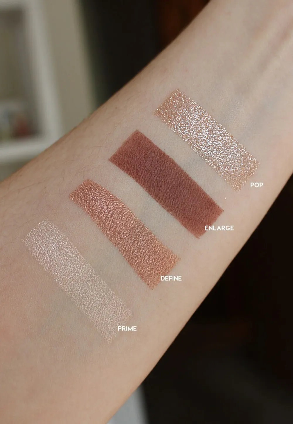 Палетка теней Charlotte Tilbury Bigger Brighter Eyes Filter Quad Palette - Exaggereyes