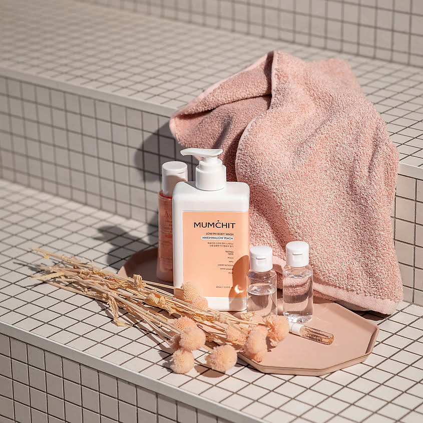 Гель для душа с низким pH MUMCHIT LOW BODE WASH PEACH, 400 мл