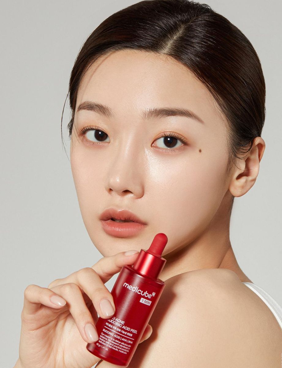 Пилинг для проблемной кожи с янтарной кислотой medicube Red Acne Succinic Acid Peel
